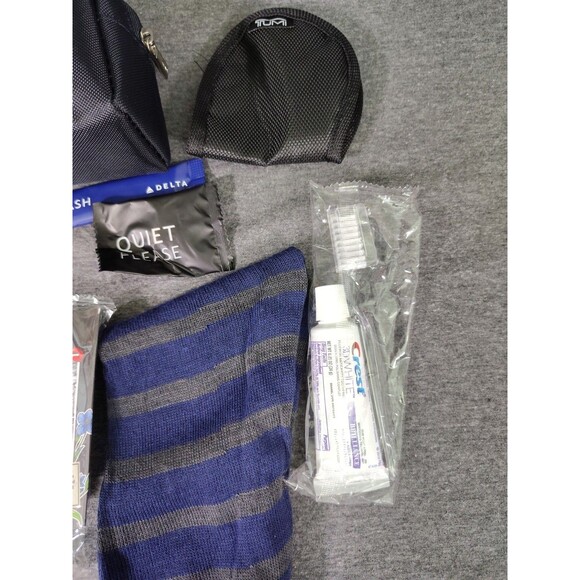 DELTA ONE TUMI  Traveling Soft Case Amenity Kit NEW Sealed - Picture 8 of 11